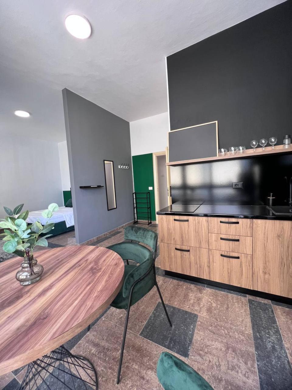 Cactus Apartments ดูร์เรส ภายนอก รูปภาพ